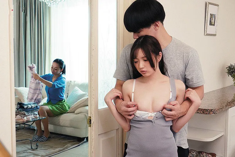 Anh trai muốn em kế làm người yêu của mình
