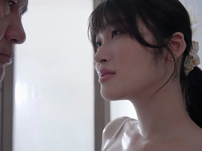 ông chồng bỏ bê, bà xã được ông chú giúp thỏa mãn cơn dâm đãng lồn